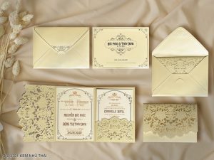 Thiệp Cưới DQ-2321 Kem Nhũ Thái